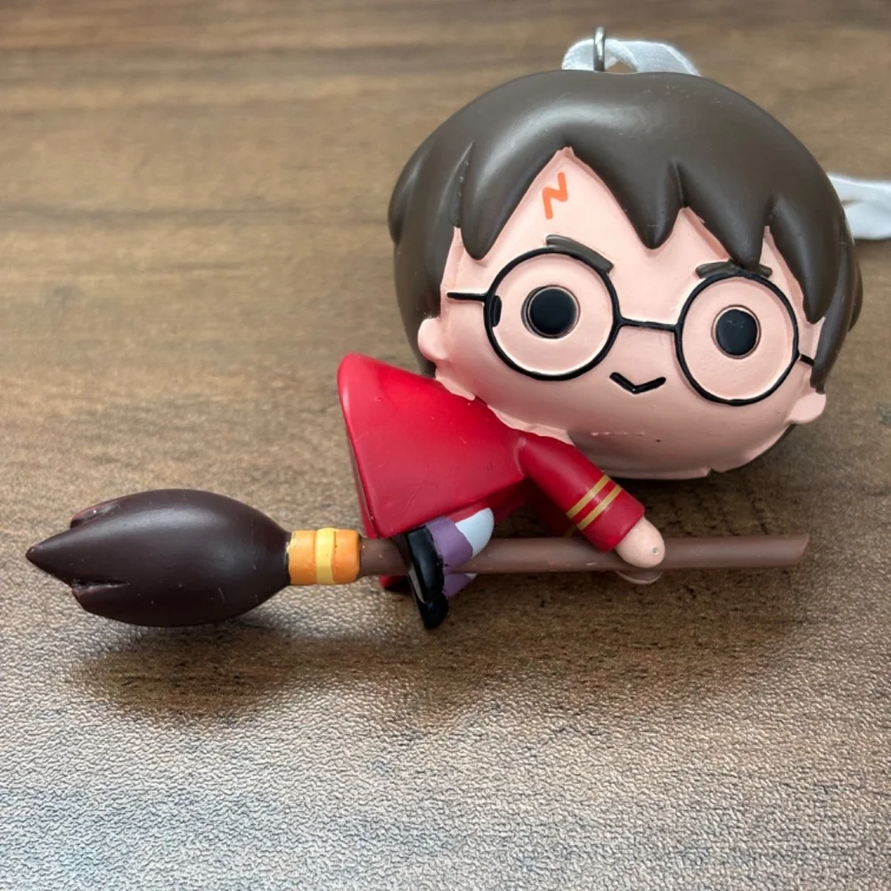 Hallmark Harry Potter Hermoine Granger Broomstick Quidditch Christmas Ornament